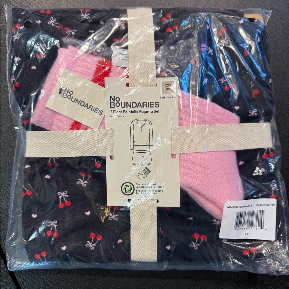 No Boundaries Women’s 2 Piece Pointelle Pajama PJ Set W/Socks Size XXS Brand New - Picture 2 of 3